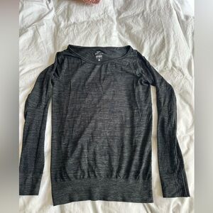 NWOT Nike Dry Fit Long Sleeve Shirt